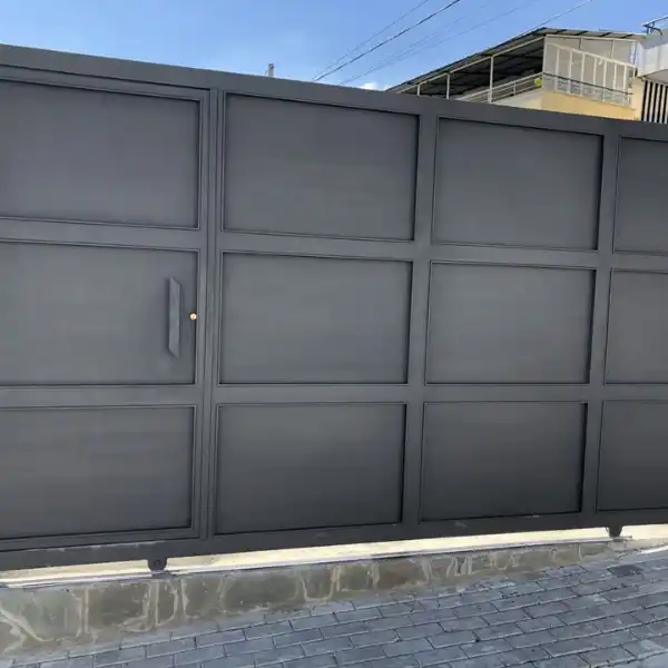 Portones de metal corredizos modernos - 5