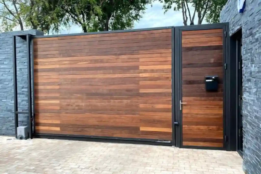 portones de herreria y madera en la ciudad de Guatemala - fabricacion de portones - instalacion - creacion