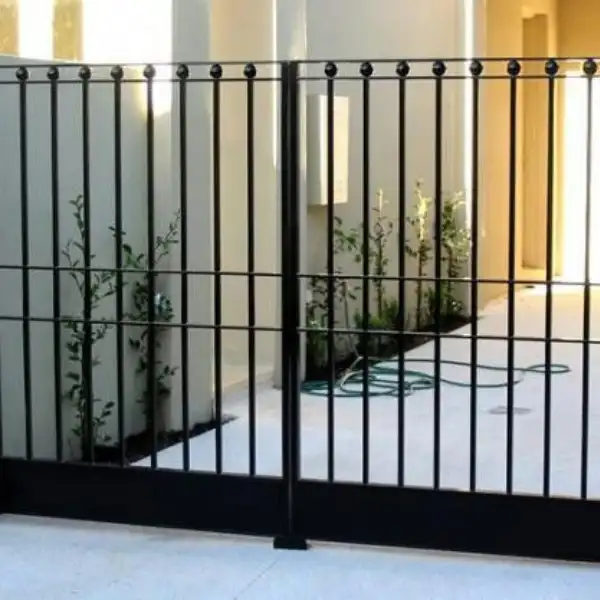 portones de metal - sencillos - empresa