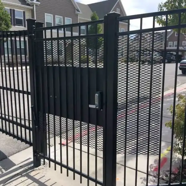 zaguan de metal - ciudad de Guatemala - 4