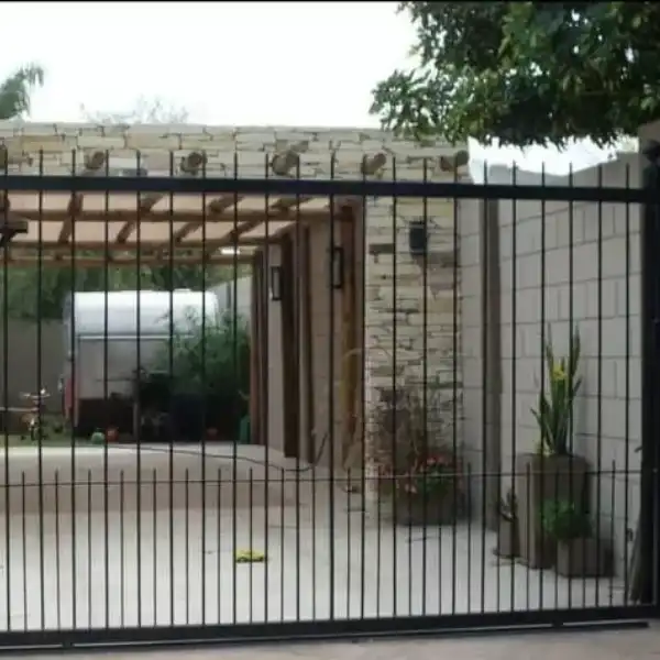 zaguan de metal - ciudad de Guatemala - 6