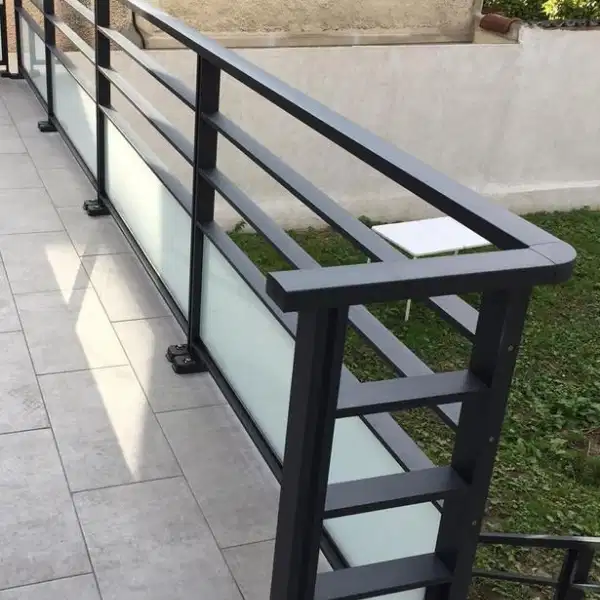 barandas de metal - fabricación e instalacion de pasamanos metálicos - barandas de herreria - barandas metalicas