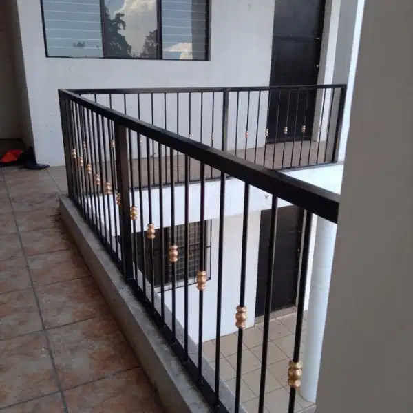 barandas de metal - fabricación e instalacion de pasamanos metálicos - barandas de herreria - barandas metalicas