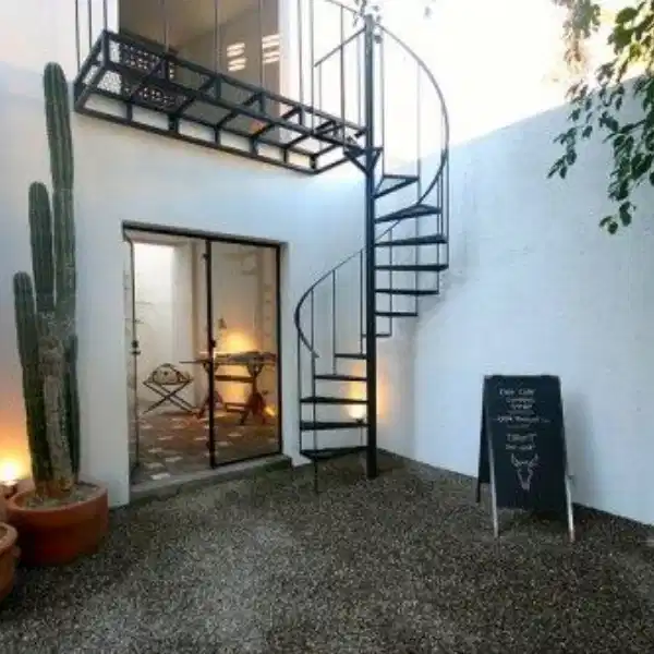 escalera caracol de metal - escaleras de herreria - escaleras metalicas - fabricacion e instalacion de escaleras - ciudad guatemala